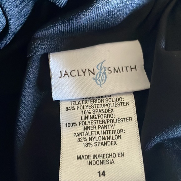 Jaclyn Smith one piece bathing suit, size 14 never worn - Picture 6 of 7